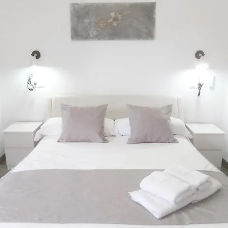 Antares - Central&pool Daire